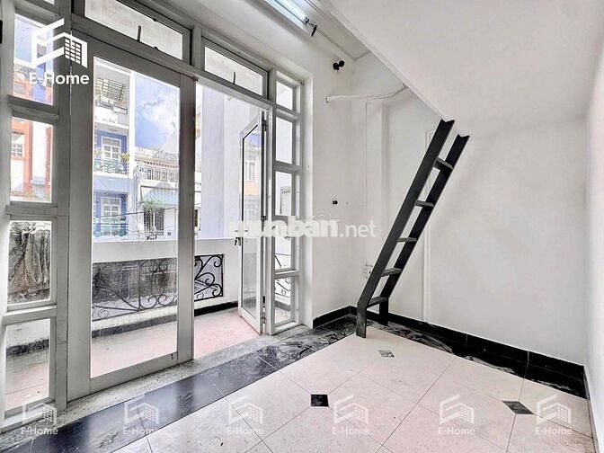 🏡🔥PHÒNG GÁC BAN CÔNG GIÁ RẺ NGÃ TƯ NGUYỄN KIỆM