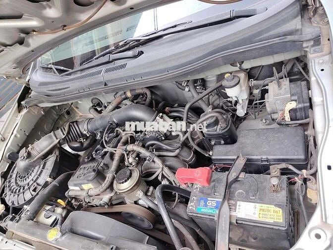 Toyota Innova E 2013