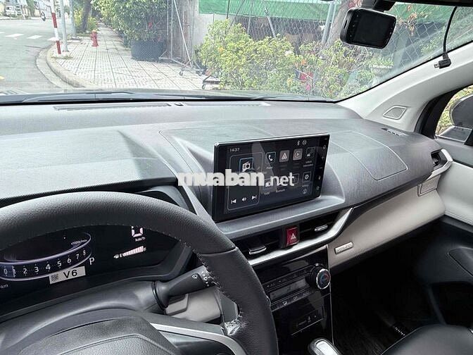 Toyota Veloz Cross Top 2022 Đen 7 chỗ ngay chủ ký
