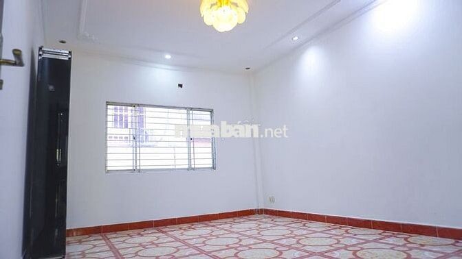 NHÀ 3 TẦNG QUẬN 5 – HẺM Ô TÔ, 2 MẶT THOÁNG TRƯỚC SAU, 5 PHÒNG – 4 WC