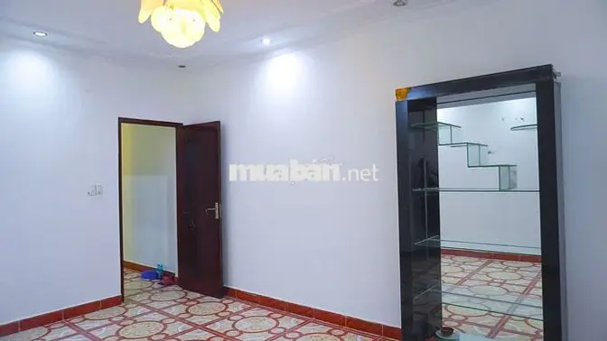NHÀ 3 TẦNG QUẬN 5 – HẺM Ô TÔ, 2 MẶT THOÁNG TRƯỚC SAU, 5 PHÒNG – 4 WC