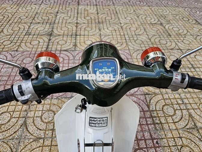 Honda Super Cub 81 50cc Kim Vàng Giọt Lệ