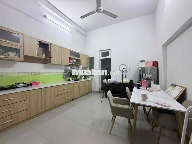 Hot, Bán gấp Nhà đẹp 2 Tầng Nguyễn Hữu Tiến Tân Phú, 56m2, hxh thông 5