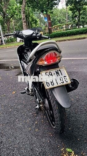 Yamaha Exciter 135 Trắng đen Tự động