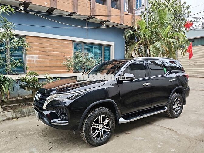 Toyota Fortuner Dầu Số tự động Đen