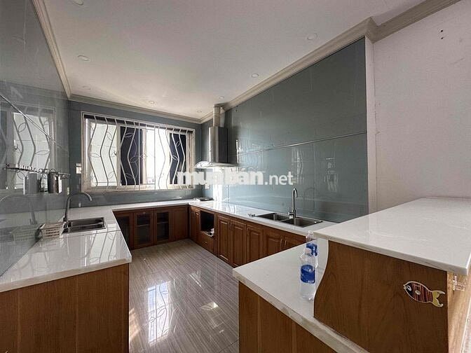 Cho thuê căn 1PN-2PN hơn 120m2 , Phòng bếp riêng, ban công sân vương