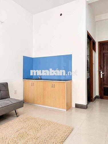 Cho Thuê Căn Hộ Ban Công Lớn - Đầy Đủ Tiện Nghi Ngay Chợ Vườn Chuối Q3