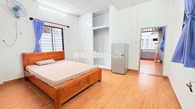 CHÍNH CHỦ CHO THUÊ 2PN BAN CÔNG 55m2 FULL NỘI THẤT TÁCH BẾP Ở 3-4 NG