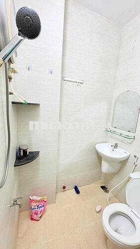 CHÍNH CHỦ CHO THUÊ 2PN BAN CÔNG 55m2 FULL NỘI THẤT TÁCH BẾP Ở 3-4 NG