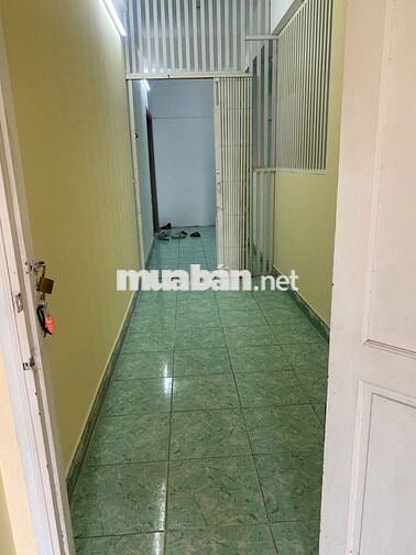 Chung cư mặt tiền CMT8 - đối diện CV Lê Thị Riêng