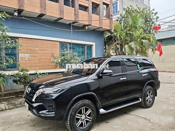 Toyota Fortuner Dầu Số tự động Đen