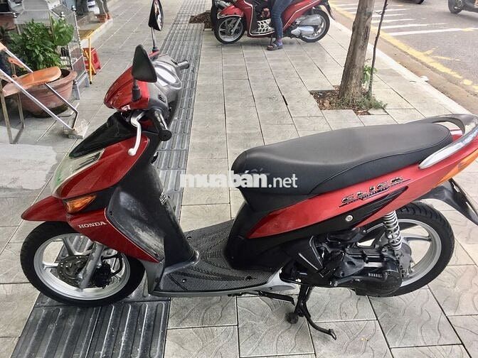 BÁN LẠI CHIẾC XE MÁY TAY GA HONDA CLICK