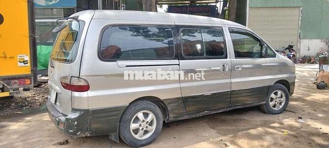 Hyundai Starex 2005 Bạc