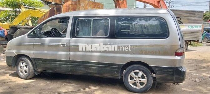 Hyundai Starex 2005 Bạc