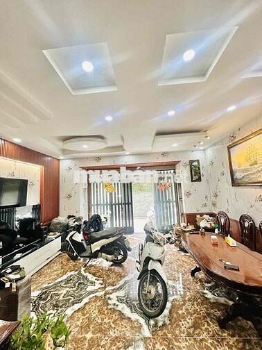 Nhà ngon Tân Phú, ngang khủng 6m, 8 phòng ngủ