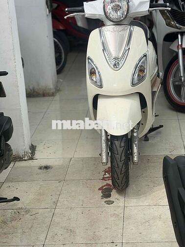 SYM Attila Venus 125 Fi Trắng 125cc