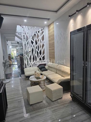  Bán nhà 3 tầng mặt tiền Núi Thành, gần cầu Trần Thị Lý