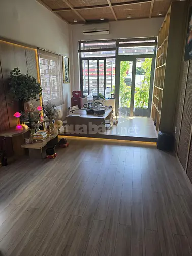  Bán nhà 3 tầng mặt tiền Núi Thành, gần cầu Trần Thị Lý