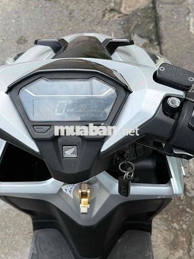 Vario bstp . góp đưa trước 12tr nhận xe