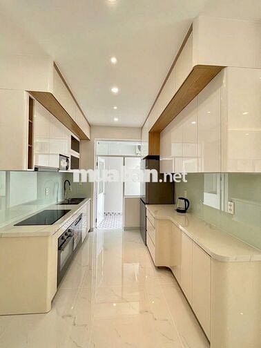 Chủ bán lỗ gấp CC Sky Garden 3 giá 1,99 tỷ 72m2 2PN-2WC