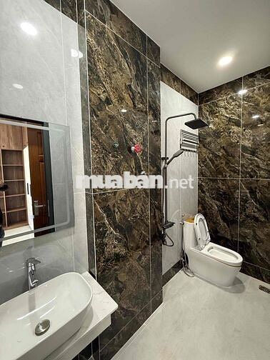 Nhà mới 5 tầng thiết kế hiện đại Full nội thất