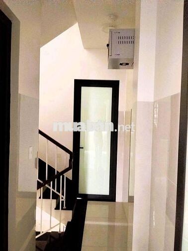 Cho thuê nhà hẻm xe hơi Tam Bình 200m2 4PN giá tốt