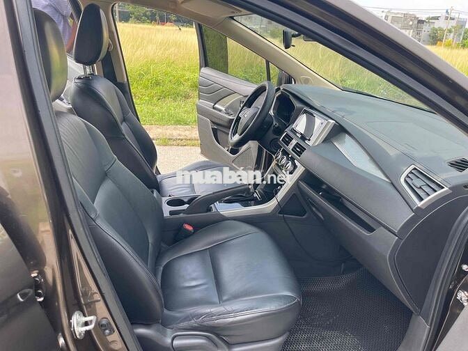 Mitsubishi Xpander 1.5AT 2020 số tự động