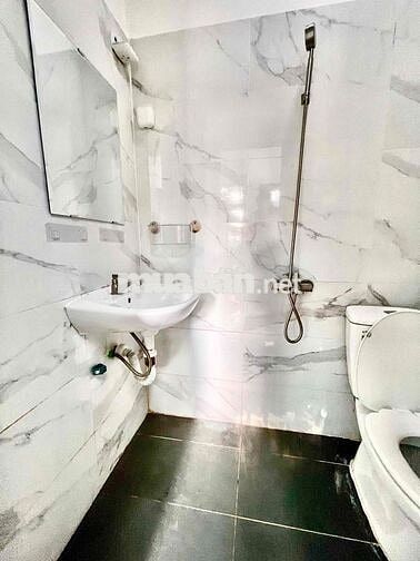 CĂN RIÊNG BIỆT 1 PHÒNG NGỦ TÁCH BẾP NGAY ĐẦM SEN ĐẠI HỌC BÁCH MHOA
