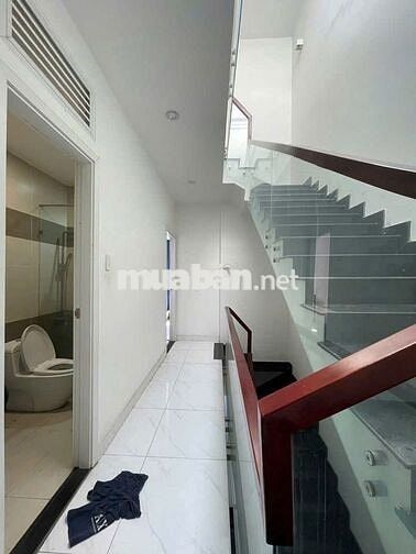 NHÀ 4PN - 4 LẦU CÁCH PHẠM VĂN ĐỒNG CHỈ 200M - CHUNG CƯ 4S LINH ĐÔNG 
