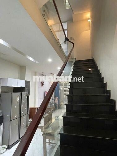 NHÀ 4PN - 4 LẦU CÁCH PHẠM VĂN ĐỒNG CHỈ 200M - CHUNG CƯ 4S LINH ĐÔNG 
