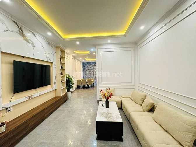 Bán nhà Nguyễn Chí Thanh 45m, 5 tầng, đường ô tô, nhà đẹp ở ngay