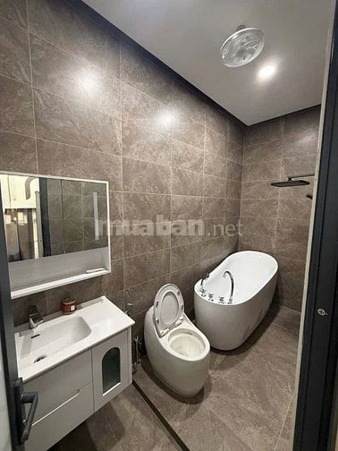 Chủ Ngộp Giảm Sâu Căn 174m² Ngay Trục Đường Lớn Đông Hòa, Tặng Full Nộ