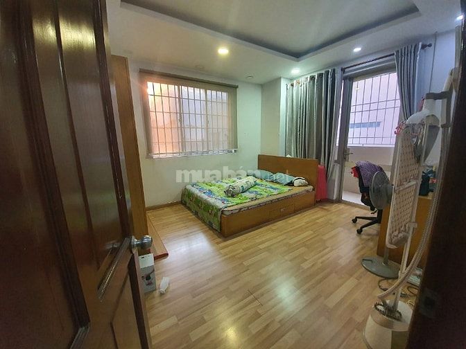 Chung cư Screc - Nhiêu Lộc căn 2p ngủ, rộng 73m2 giá 12,5tr/tháng.
