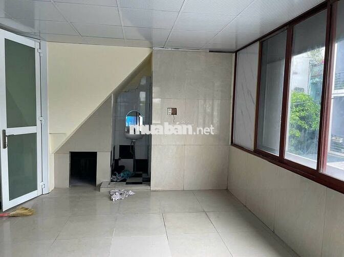Cho thuê nhà MT nguyên căn làm văn phòng hoạc kinh doanh