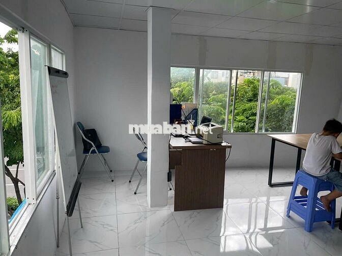 Cho thuê nhà MT nguyên căn làm văn phòng hoạc kinh doanh
