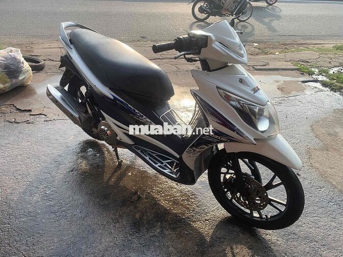 Suzuki Hayate Fi 2013 Trắng