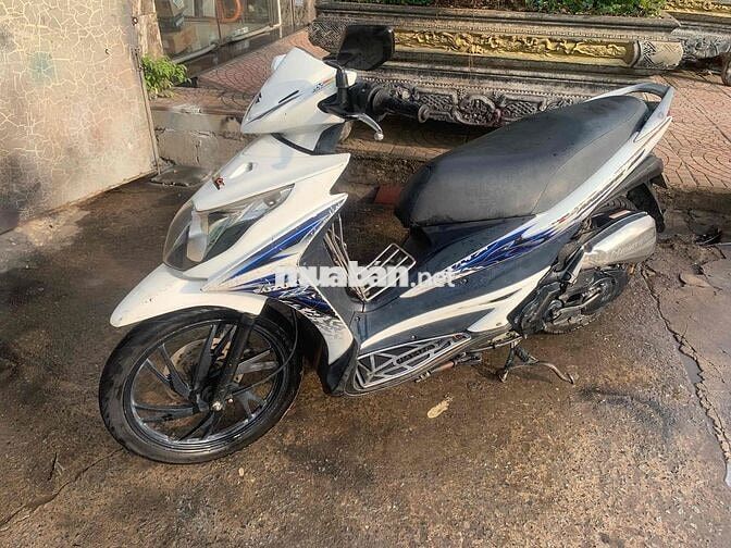 Suzuki Hayate Fi 2013 Trắng