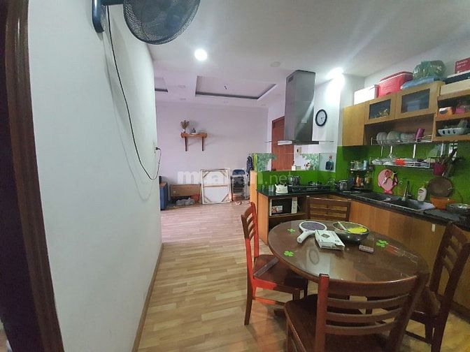 Chung cư Screc - Nhiêu Lộc căn 2p ngủ, rộng 73m2 giá 12,5tr/tháng.
