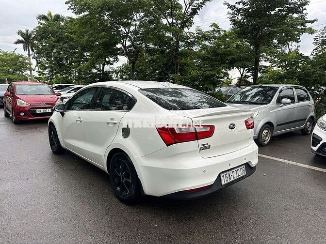 Kia Rio 2015 1.4L Tự động Trắng