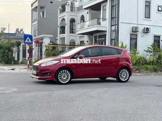 Bán Ford Fiesta số tự động 2016 bản cao cấp