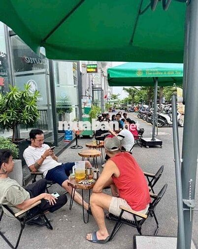 TUYỂN 05 NAM PHỤC VỤ CAFE – KHU VỰC CẦU THAM LƯƠNG