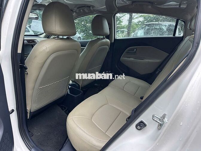 Kia Rio 2015 1.4L Tự động Trắng