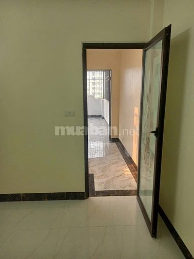  Cho thuê nhà Hồ Tùng Mậu .Cầu Giấy.DT 87 m²x2,5 tầng kinh doanh