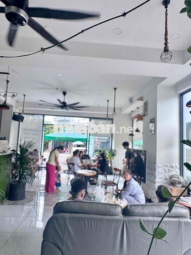 TUYỂN 05 NAM PHỤC VỤ CAFE – KHU VỰC CẦU THAM LƯƠNG
