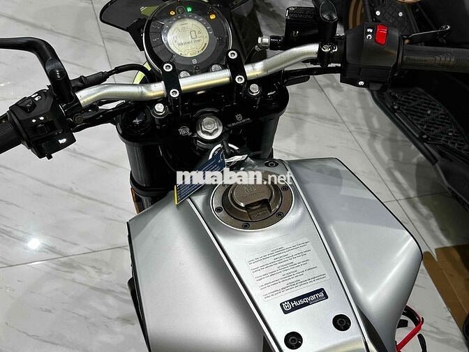 Husqvarna Vitpilen 401