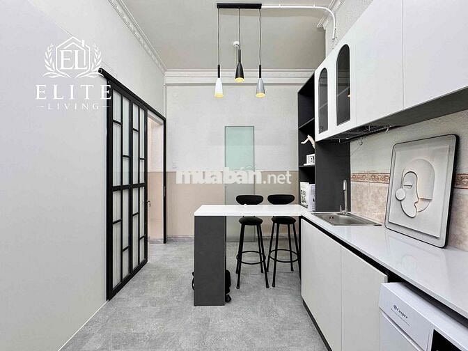 TRỐNG CĂN BAN CÔNG NGAY 3/2 - Gần Vincom