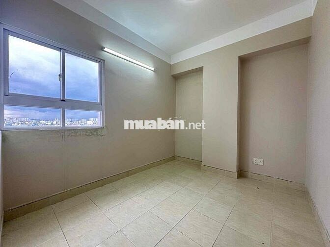 cần bán gấp cc 2pn, 2wc, dt 72m2 có SHR
