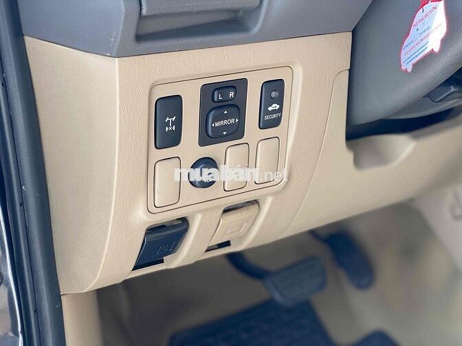 Toyota Fortuner 2011 2.7V 4x4 AT Xám