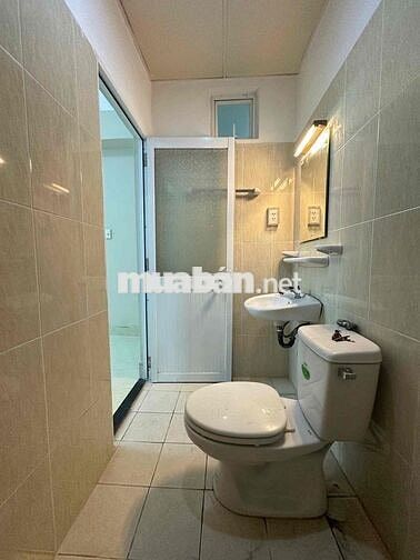 cần bán gấp cc 2pn, 2wc, dt 72m2 có SHR