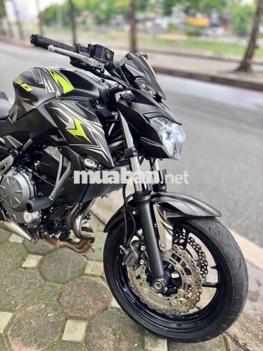Kawasaki Z650 ABS Đen xanh đẹp mướt nguyên